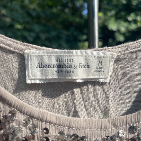 Abercrombie women’s sequined cropped tank top. - Picture 2 of 4